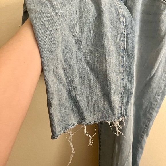 Rewash Distressed Cropped Jeans - Picture 2 of 6